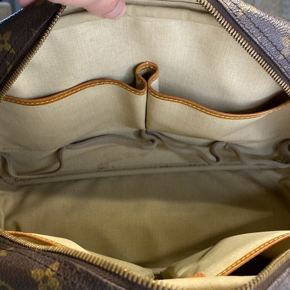 Louis Vuitton Deauville - Picture 12 of 15